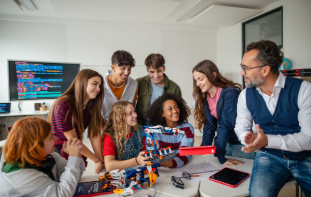 Alunos e formadores da Robocode Generation